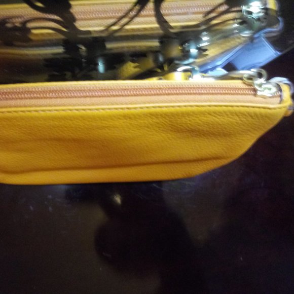 COACH WRISTLET NWT - Picture 5 of 6